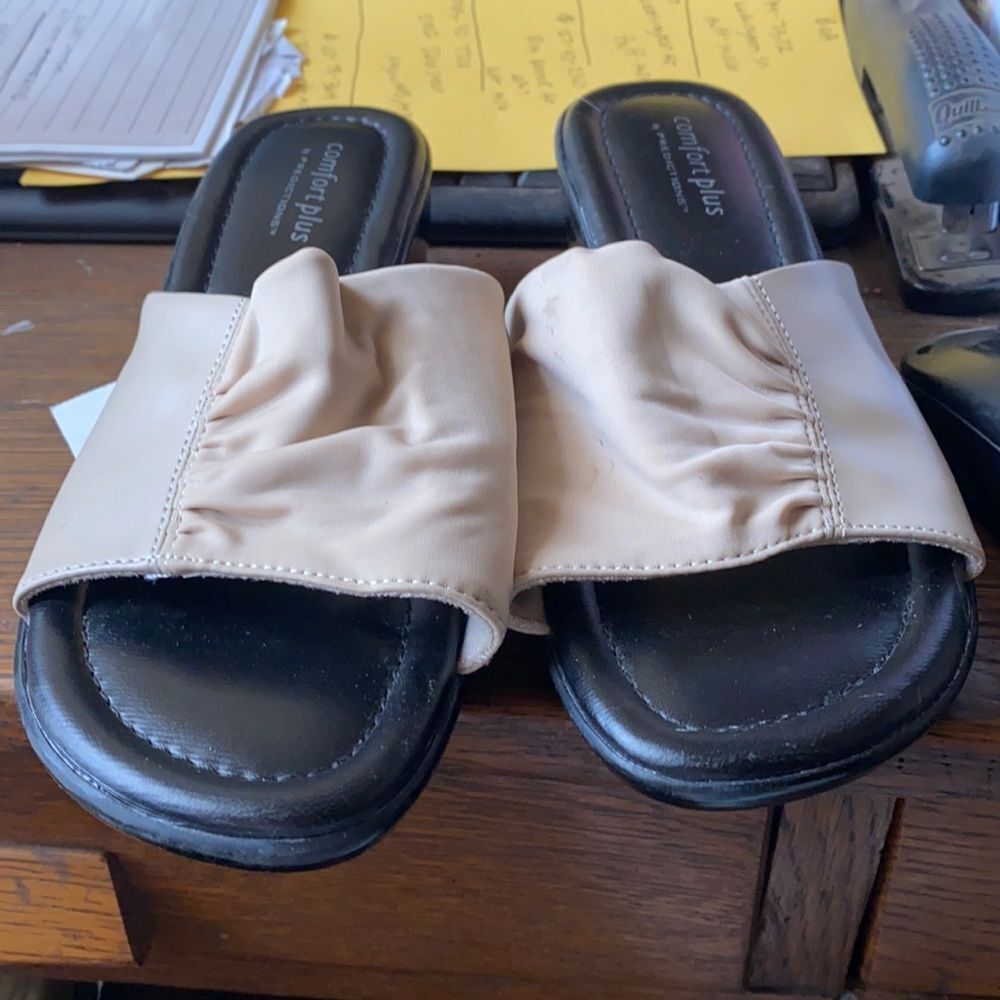 Comfort Plus sandals sz. 7.5 NWT